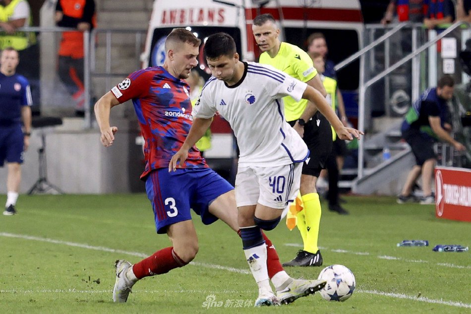 展现出惊人 展现出惊人