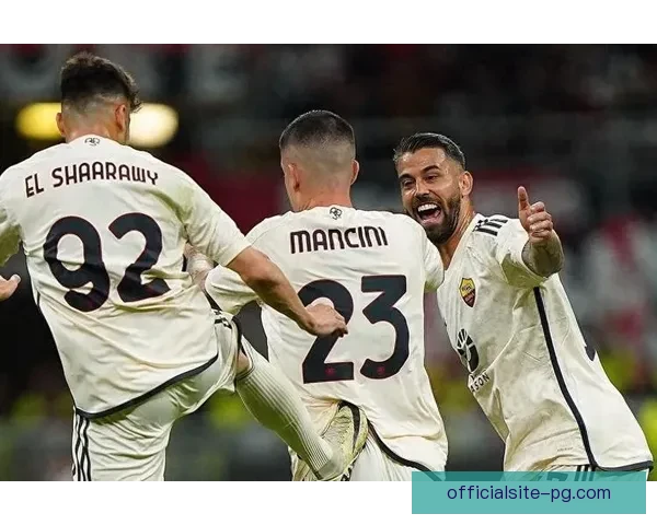 全国游泳比赛决赛激烈开战，选手实力对决赛场火花四溅