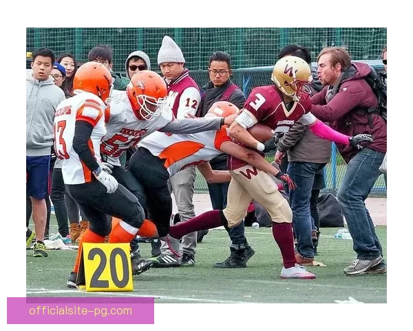 激燃比赛：橄榄球场上的风暴力量